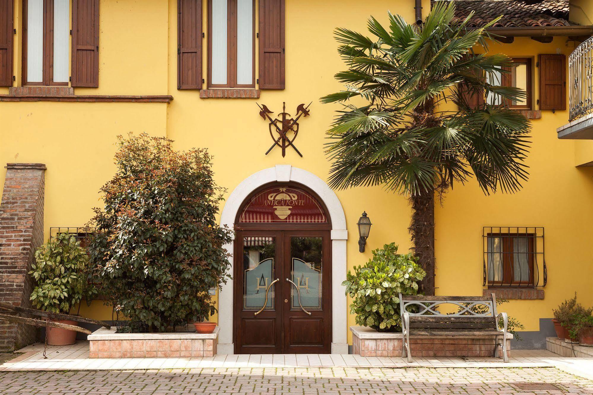 Hotel Antica Fonte Brescia Exterior photo